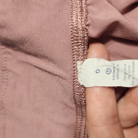 Lululemon Shorts - Picture 3 of 4